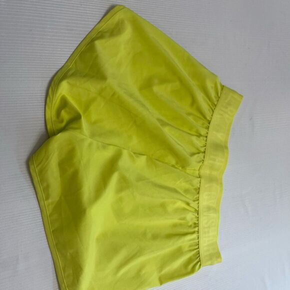 Gymshark Women’s Bright Yellow Training Loose Fit Shorts Size Medium - Picture 9 of 9